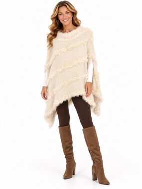 CHARLIE PAIGE Cozy Cream Fringe Poncho Sweater Size: OS